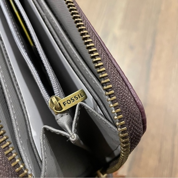 NWT Fossil Tara Clutch Zip Around Leather Wallet in Fig - Picture 5 of 10